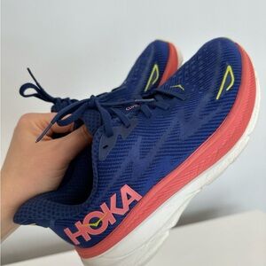 HOKA Clifton 9 Lightweight Running Sneakers – Women’s 8 B